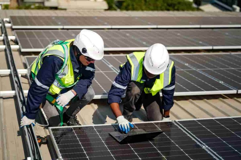 tecnicos-instaladores-placas-solares